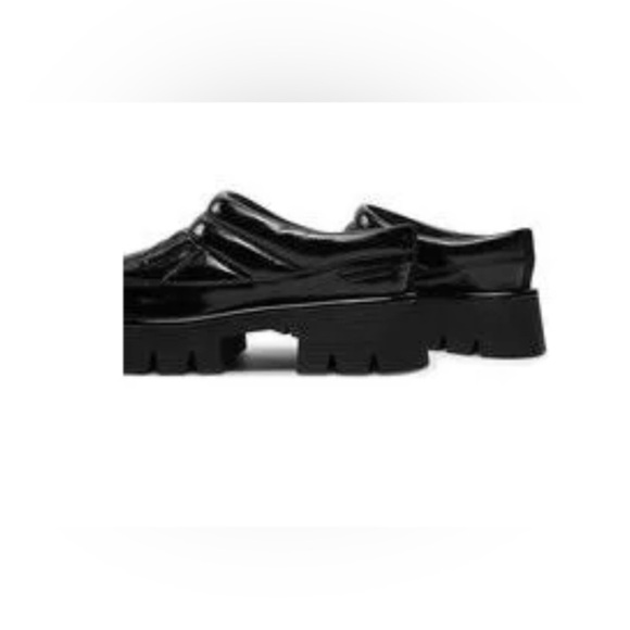 Michael Kors Barton Crackle Patent Slip-On — Black — Size U.S. 8.5 (NOT OUTLET) - Picture 7 of 16